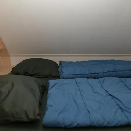 Basic Op Val D'or אתר קמפינג *