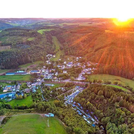 Basic Op Val D'or مكان تخييم *