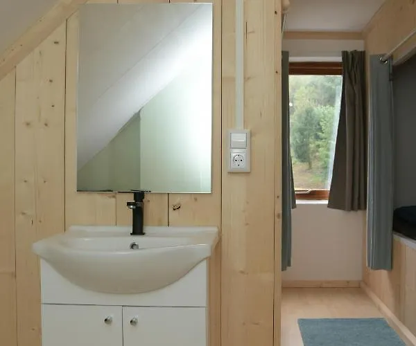 Basic Op Val D'or אתר קמפינג Enscherange